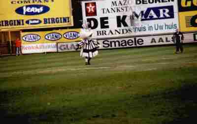 Schwarz-Wei&szlig;es Alien