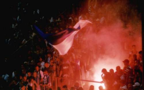 Westfalenstadion - Hertha-Fans machen Feuer
